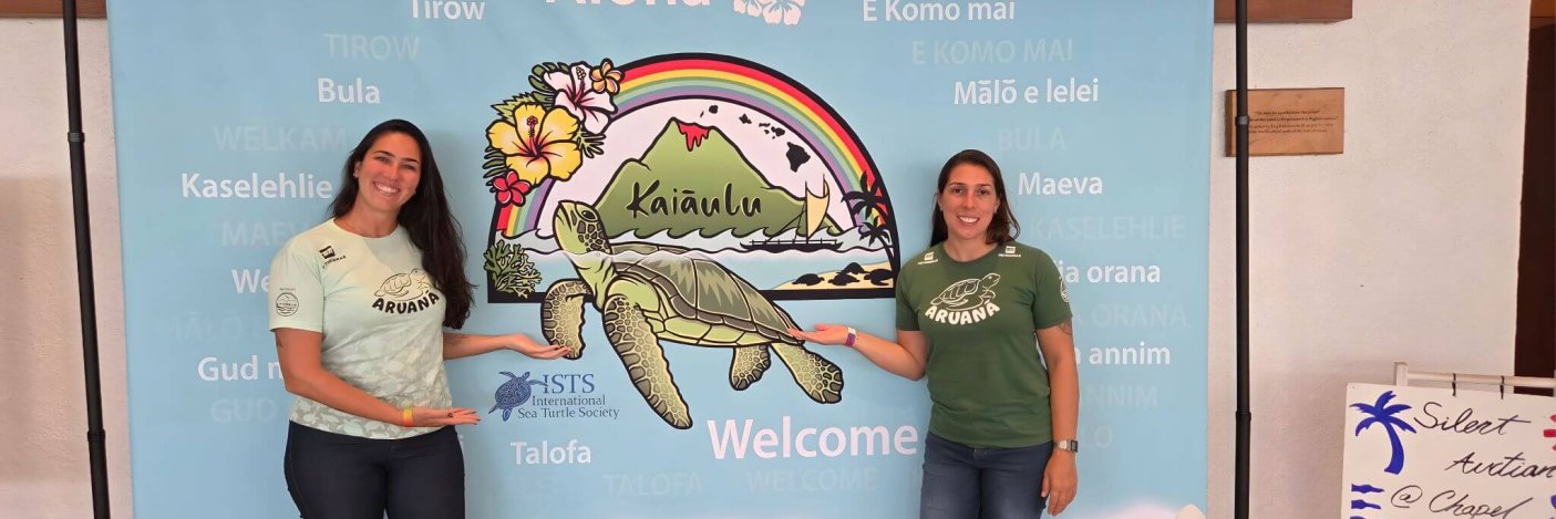 Projeto
Aruanã representado pela Coordenadora Geral, Dra. Suzana Guimarães, e pela
Coordenadora de Campo, MSc. Larissa Nunes.